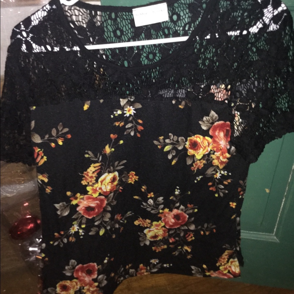 A very pretty shirt.